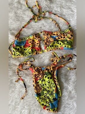 It’s Cool Now multi color prints stunning Tie bandeau square top bikini set